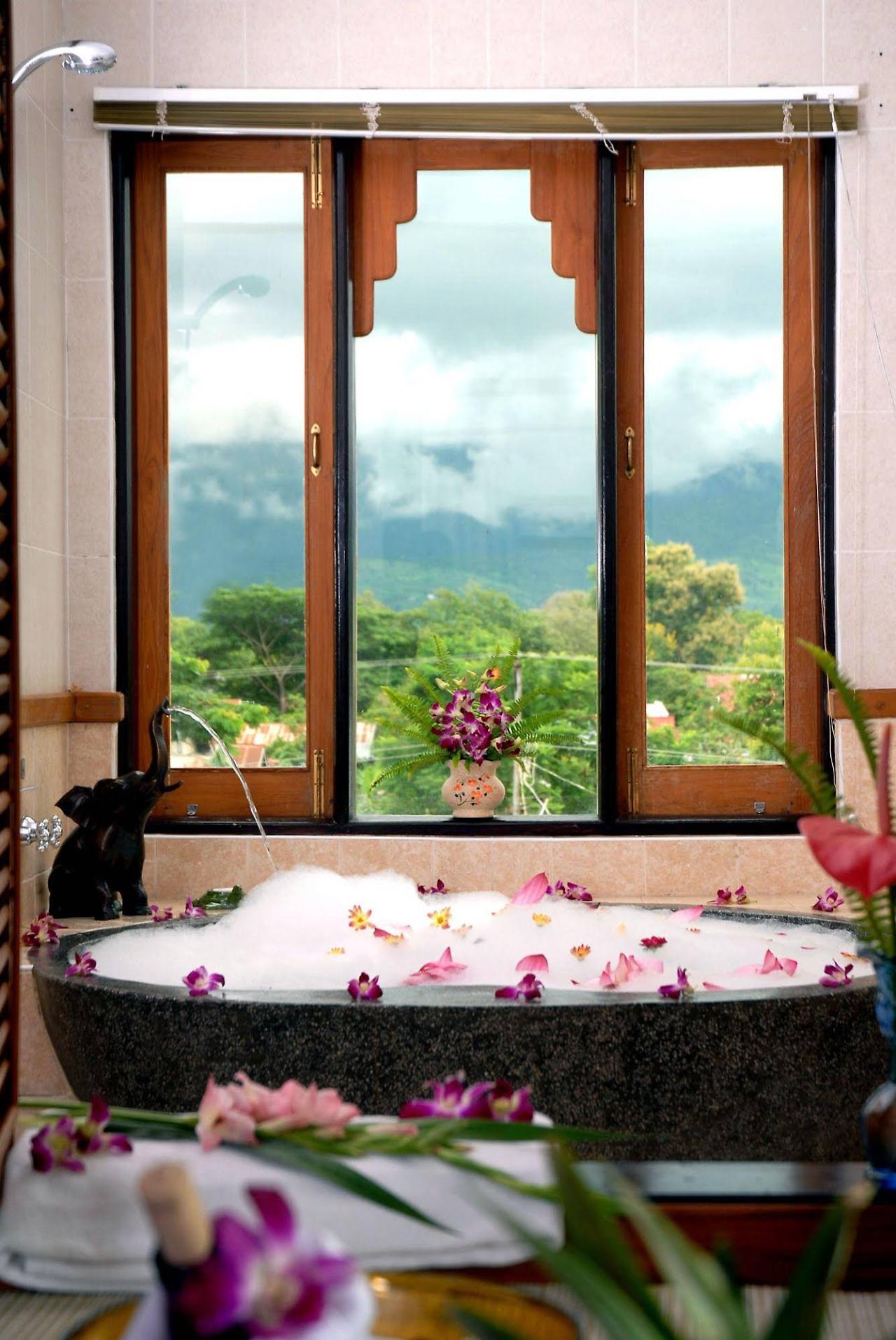Hotel Amazing Nyaung Shwe Exterior foto