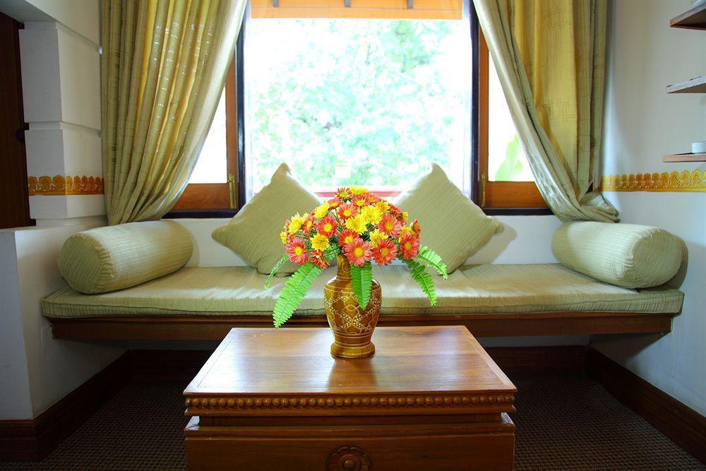 Hotel Amazing Nyaung Shwe Exterior foto