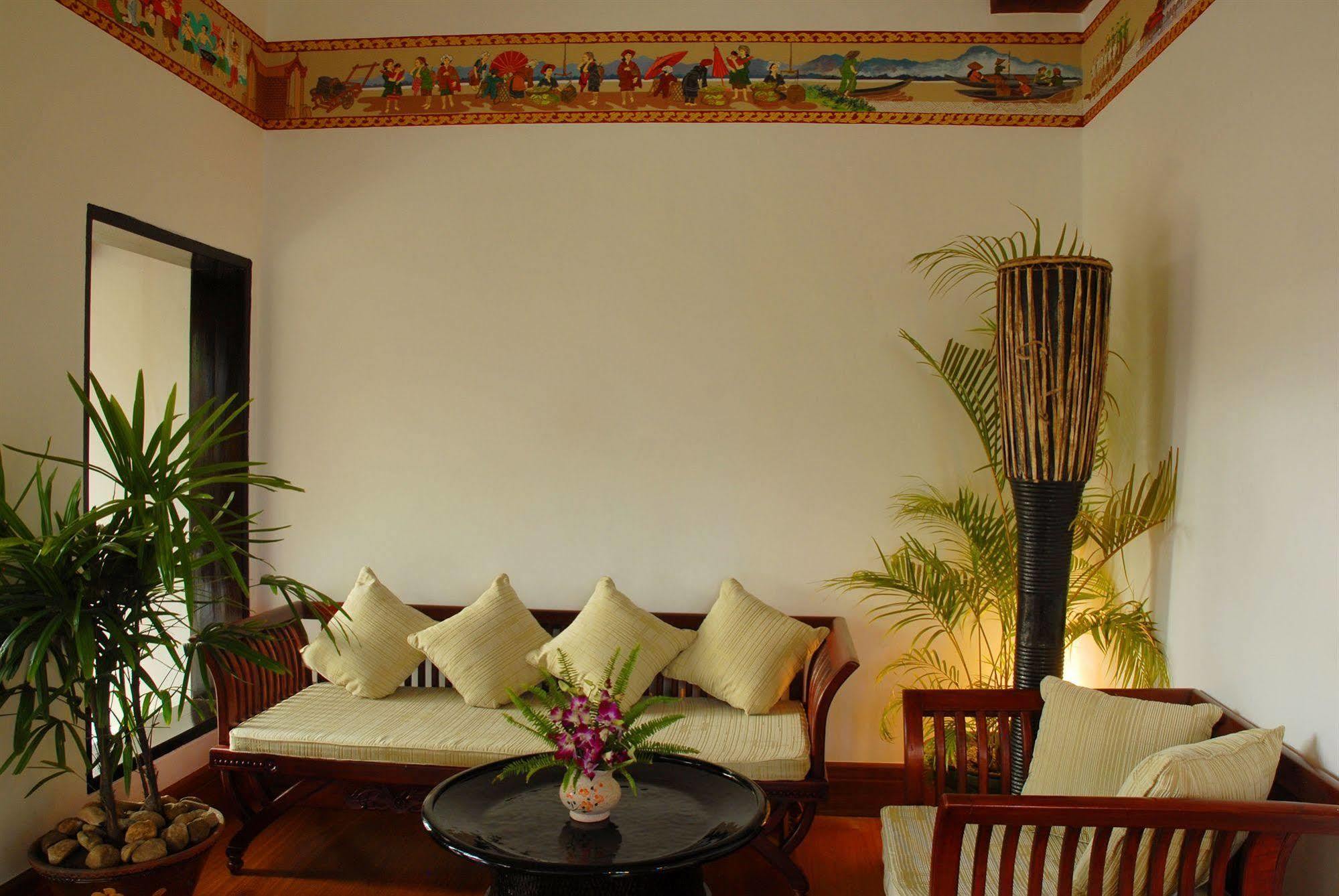 Hotel Amazing Nyaung Shwe Exterior foto