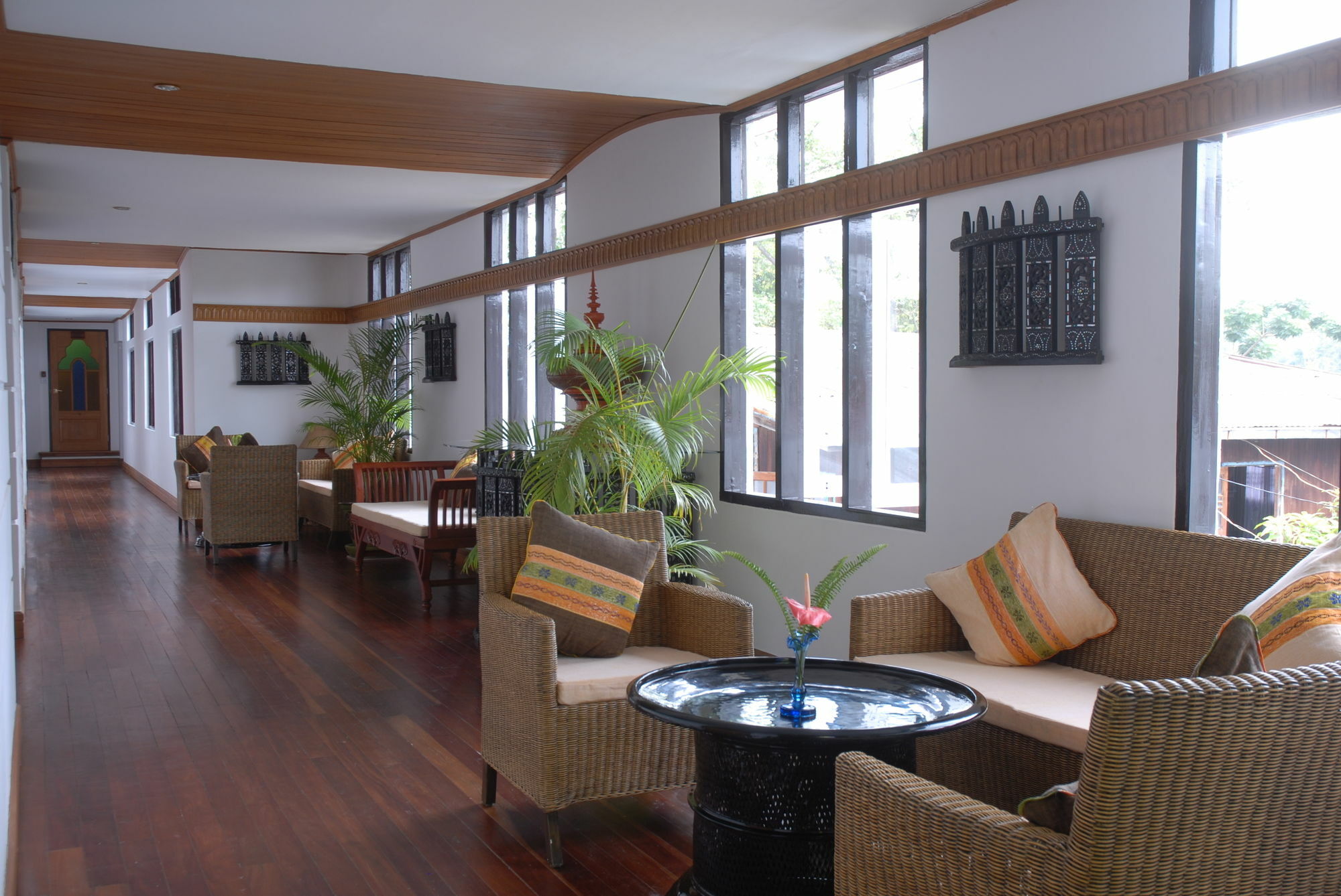 Hotel Amazing Nyaung Shwe Exterior foto
